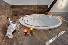 Evadeaza la iasi pentru o experienta relaxanta! Hotel Ave Lux BraÈov Romania Tonight Ro