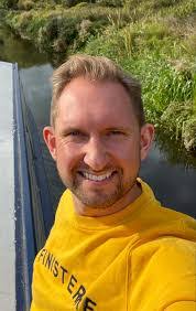 Steve Lindley's Instagram, Twitter & Facebook