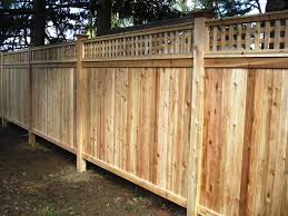 Wood Privacy Fence With Lattice Top Wood Privacy Fence Fence With Lattice Top Backyard Fences