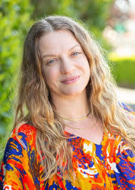 Keri Friedman's Instagram, Twitter & Facebook