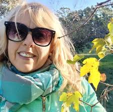 🤣🤣🤣"AGUANTE EL MILITANTE": EL MENSAJE DE MORIA PARA LOS 83 AÑOS DE SU  "NOVIO". Moria Casán tiró la casa por la ventana, pero a su estilo: con  amor, familia y mucha impronta