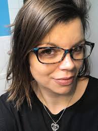 Uñas de gel en color Jade con mariposas!! 🦋❤