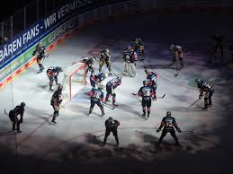 Plays in deutsche eishockey liga champions hockey league. Eisbaren Berlin Lassen Schwenninger Wild Wings Beim 6 2 Keine Chance Eishockey Magazin