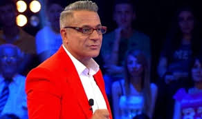 Kırılan kaburgaları akciğer zarını yırtarak iç kanamaya neden olmuş, mücadele ettiği 'kaçış sendromu' hastalığı da nüksedince durumu. Cumhurbaskanimizdan Allah Razi Olsun Diyen Mehmet Ali Erbil In 11 Yil Onceki Sozleri Gundem Oldu