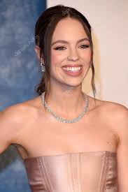 Los Ángeles Marzo Claudia Sulewski Fiesta Del Óscar Vanity Fair — Foto  editorial de stock © Jean_Nelson #645715872