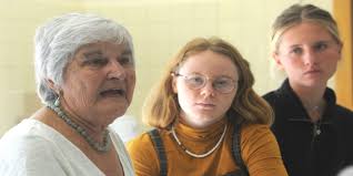 See Holocaust survivors, La Reina teens interact