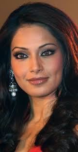 Résultat de recherche d'images pour "bipasha basu"