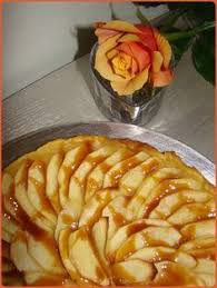 Tarte Compote De Pommes Et Pommes En Garniture Au Sirop D Erable Et Caramel Beurre Sale Miss Gleni And Co Compote De Pomme Sirop Erable Pomme