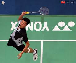 Taufik hidayat is yet another professional player from indonesia known for the fastest smash record which he marked at 413km/h and the racket he was using at that time was arcsaber 10 for sure. Taufik Retires Walldeau