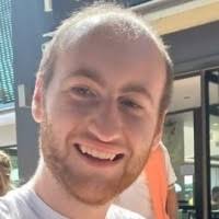 100+ perfiles de «Daniel Tomas»