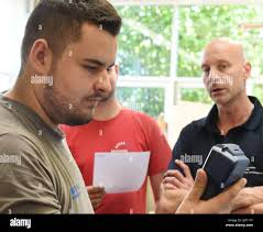 Gas chamber training -Fotos und -Bildmaterial in hoher Auflösung