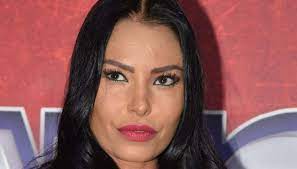 Oggi sono passati 4 giorni dal primo mio ciclo di chemio terapia rossa, scrive l'ex gieffina ai follower, condividendo il suo stato d'animo via social: Carolina Marconi Il Dramma Della Malattia Gesto Estremo Non Ne Potevo Piu Solonotizie24