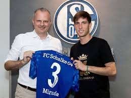 Auch als titelbild (cover photo) auf facebook oder twitter. Fc Schalke 04 On Twitter The 19 Year Old Left Back Joins Us On A Two Year Loan Deal From Fcbarcelona Read More Https T Co Qeaewejcrd S04 Https T Co Abubvxdilp