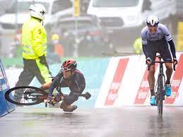 Geraint thomas not suffered any broken bones, a trip to the hospital has confirmed, after the ineos grenadier crashed on stage three of the 2021 tour de france. Geraint Thomas Denied By Freak Crash At Stage Finish In Tour De Romandie Cycling The Guardian