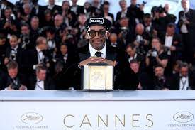 The cannes film festival is drawing to a close, and despite the pandemic it managed to gather a larger number film stars in the sunshine for the obligatory photo opportunities. Cannes Film Festival 2021 The Winners List Vogue Paris