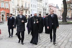 У львові вперше за 30 років незалежності військова техніка вторглася на територію угкц. Mitropolit Epifanij U Lvovi Vizit Glavi Pcu U Foto Novini
