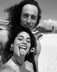 We look to provide you with the latest news, updates, content, photos and. Vanessa Hudgens Shares Beach Day Photo With Boyfriend Cole Tucker People Com