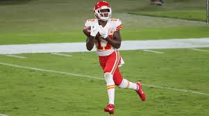 View optimal lineups, value plays, strategy articles, and projections from 100+ experts. Fantasy Football Fanduel Draftkings Lineups For Super Bowl Lv Pressboxonline Com