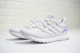 Adidas Ultra Boost 4 0 Iridescent 七彩反光主題限定款情侶針織慢跑鞋全白超級碗 Sneakers Adidas Sneakers Shoes