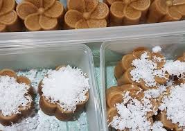 Kue apem pada umumnya dibuat dengan bahan dasar tepung beras dan tambahan gula merah. Resep Apem Gula Kelapa Yang Lezat Resep Kue Com