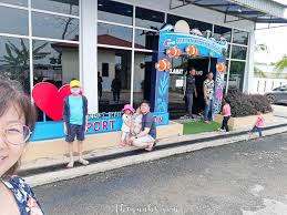 The center is famous for its sea turtles on display and traces their. Pusat Ikan Hiasan Aka Ornamental Fish Aquarium Port Dickson Thequahs Com