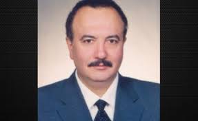 İzmir'de ölümü şüpheli bulunan kişinin üzerinden 944 bin liralık çek çıktı