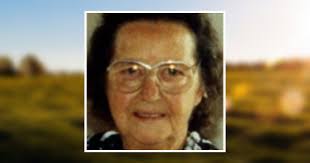 Mindy Honeycutt's Instagram, Twitter & Facebook