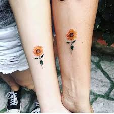 Pin De Fer Herrera En Art Tatuajes Girasoles Bff Tatuajes Tatuajes Elegantes Dotwork sunflower tattoo by sydney based tattoo artist @flexnoname done at confira uma seleção incrível com modelos lindos de tatuagem de girassol para se inspirar e. tatuajes girasoles bff tatuajes