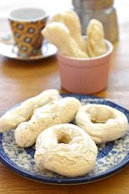 Como Fazer Biscoito De Polvilho Azedo Assado Como Fazer Biscoito De Polvilho Assado Receita Com Imagens Biscoito De Polvilho Assado Biscoito De Polvilho Polvilho