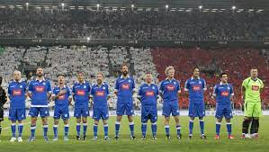 La partita del cuore è un evento calcistico con finalità benefiche che si tiene ogni anno in italia e vede protagonista la nazionale italiana cantanti contro una squadra di una determinata categoria. La Partita Del Cuore 2020 3 Settembre Stadio Bentegodi Verona In Diretta Su Rai 1 4 Squadre Con 4 Capitani Amoroso Bova Morandi E Salmo Per I Lavoratori Dello Spettacolo M Social Magazine Www Emmepress Com