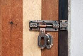 Every year, untold numbers of drivers either lose their car keys or lock them inside their cars. How To Open A Door Chain Lock Or Bar Latch From The Outside Door Chains Chain Lock Latches