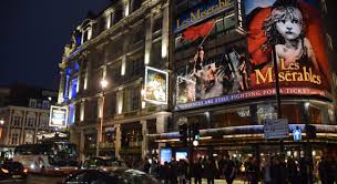 London musicals est la billetterie de référence permettant de réserver des places pour une comédie musicale ou un spectacle à londres. 5 Comedies Musicales A Ne Pas Rater A Londres En 2019