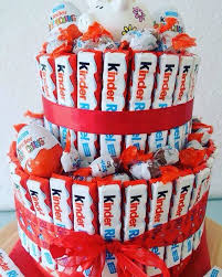 Diy Kinderriegel Geschenk Torte Kreative Geschenk Idee Torte Aus Kin Kinder Riegel Sussigkeiten Geschenk Kinderriegel
