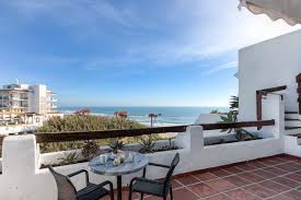 Encuentra tu casa de alquiler al mejor precio y totalmente equipada, también cerca de la playa y del centro del pueblo. Alquiler Vacacional En Conil De La Frontera Villas Flamenco