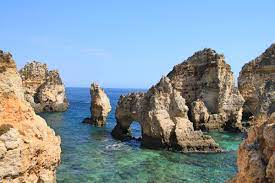 The 10 Best Stops to Make on Your Road Trip to the Algarve Coast - Free Two Roam