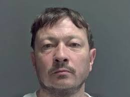 Mum and daughter terrified as angry dad smashes window with shovel and  climbs into home