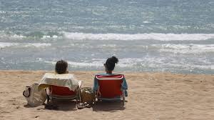 Erste lockerungen werden ab anfang mai zu erwarten sein. Coronavirus Spain S Holiday Islands Shake Off Party Image Bbc News