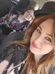 What Taylor Swift lyrics to attach to ballet slipper ornaments?