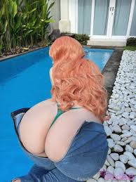 Alina Becker: Nami (One Piece) Sexy Cosplay - PixiBB