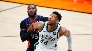 The phoenix suns and milwaukee bucks squared off in game 3 of the nba finals on sunday night at fiserv forum. Bucks Vs Suns Odds Line Best Bets 2021 Nba Finals Picks Game 2 Predictions From Expert On 59 33 Run Cbssports Com