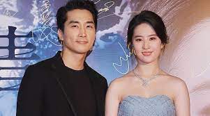 On april 24, yifei, 32, went on weibo to share about the online yoga classes she's. Song Seung Heon And Liu Yi Fei End Their Relationship