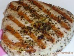 Steaks De Thon Rouge Marine Au Barbecue Recette Ptitchef Recette Steak De Thon Thon Rouge Poisson Au Barbecue