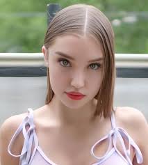 Celebrity Archives - Page 86 of 777 - Celebritate