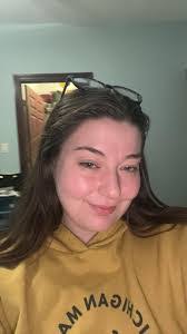 Stacey Arriola's Instagram, Twitter & Facebook