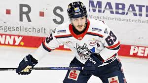 Katie mixon nudes booker informed she had a new youthful