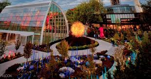 A visit to seattle just isn't complete without a trip to the space needle observation deck. Space Needle Admission Ticket With Chihuly Garden And Glass Admission Ticket In Seattle