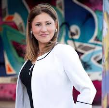 Up4Success - Nargess Eskandari grunberg , psychologist, refugee and a  former Iranian politician prisoner becomes Frankfurt's Mayor.  @eskandarigruenberg #nargesseskandrigrünberg #womenmayors #frankfurt  #germany #refugees #politicalprisoners ...