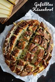 Kase Brot Und Kase Dip Perfekt Fur Jede Grillparty Rezept Rezepte Brot Mit Kase Lecker