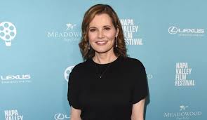 She was nominated for a golden globe award for her portrayal of dottie hinson in a league of. 28 Amazing Photos Of Geena Davis Irama Gallery