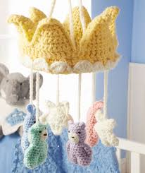 Knitting baby items is very rewarding and especially satisfyingly when you see the new bundle of joy snuggled up and looking cute in your knitwear. Miss Julia S Patterns Free Patterns 20 Mobiles To Knit Crochet